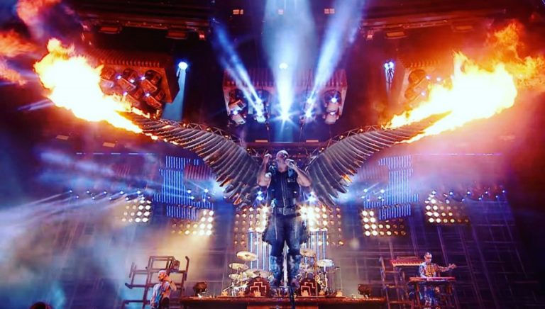 RAMMSTEIN: TILL LINDEMANN EN UTI POR CORONAVIRUS